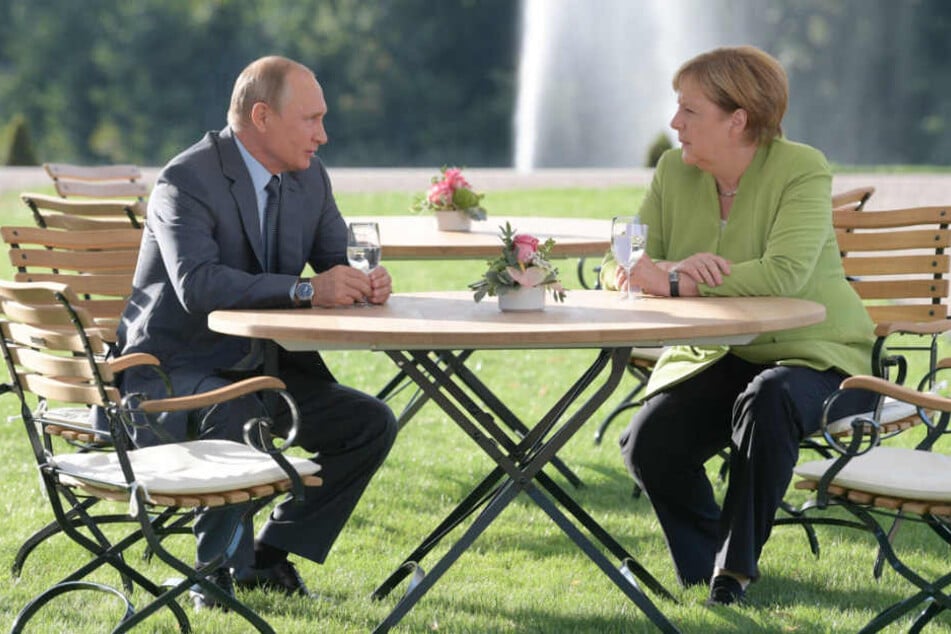 Auf Schloss Meseberg berieten sich Merkel und Putin über drei Stunden.