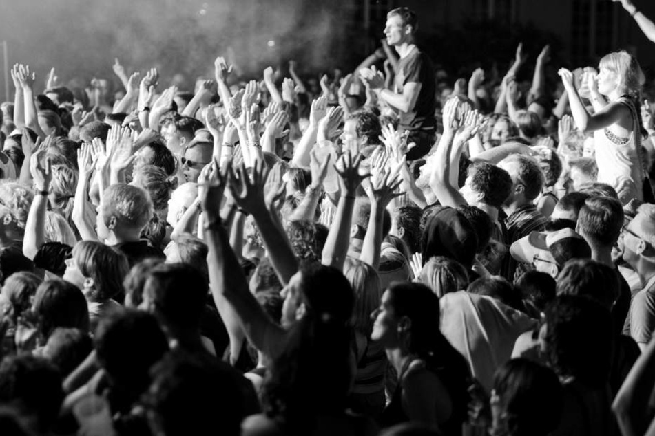 Highlights des diesjährigen Campusfest: die Indie-Band "Von Wegen Lisbeth" und die Cloud-Rapperin "Haiyti".