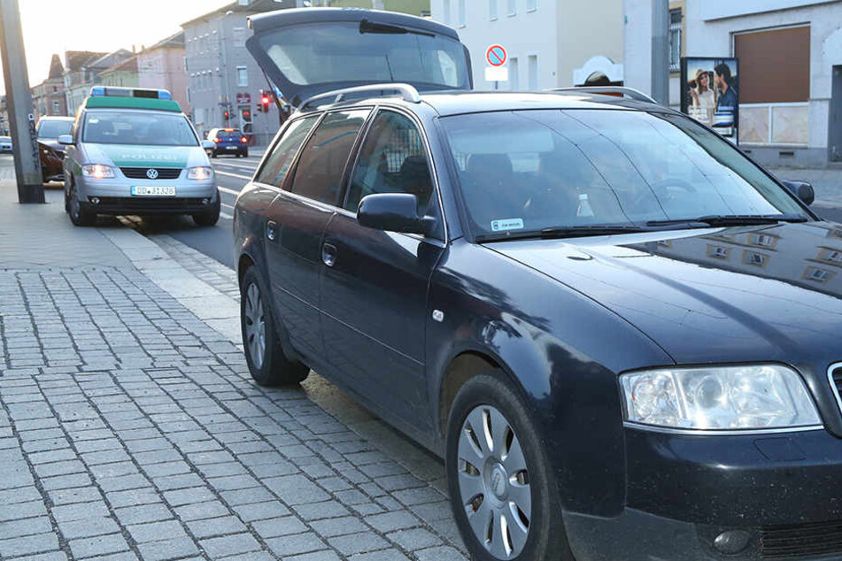 Ein Ladendieb lieferte sich am Abend eine Verfolgungsjagd mit der Polizei.