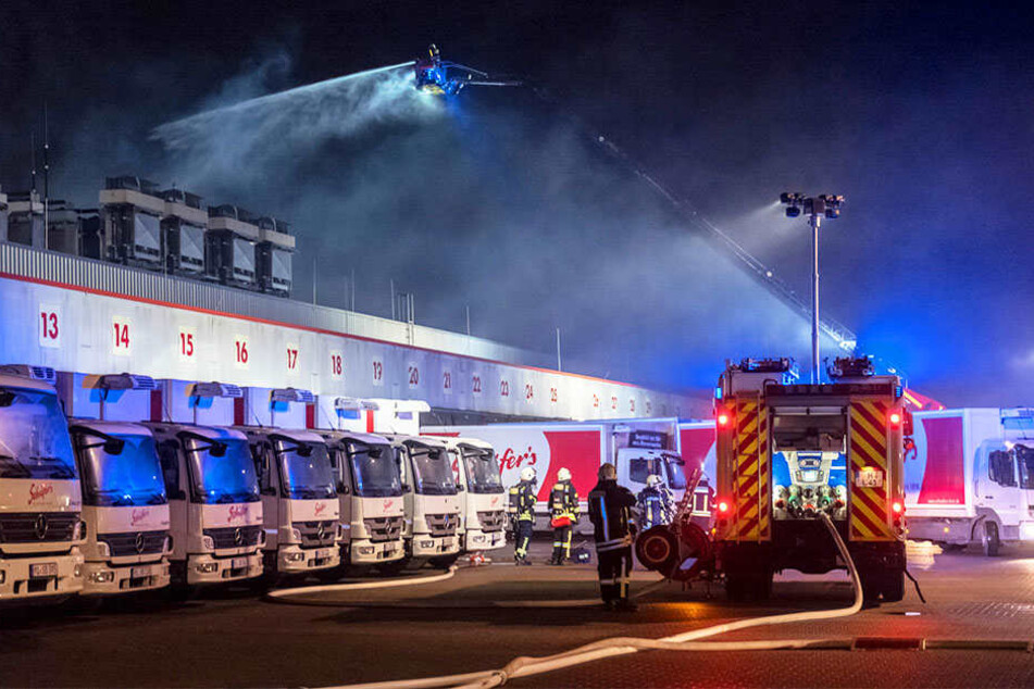 Die Brandursache ist unklar. Es wurden keine Menschen verletzt.