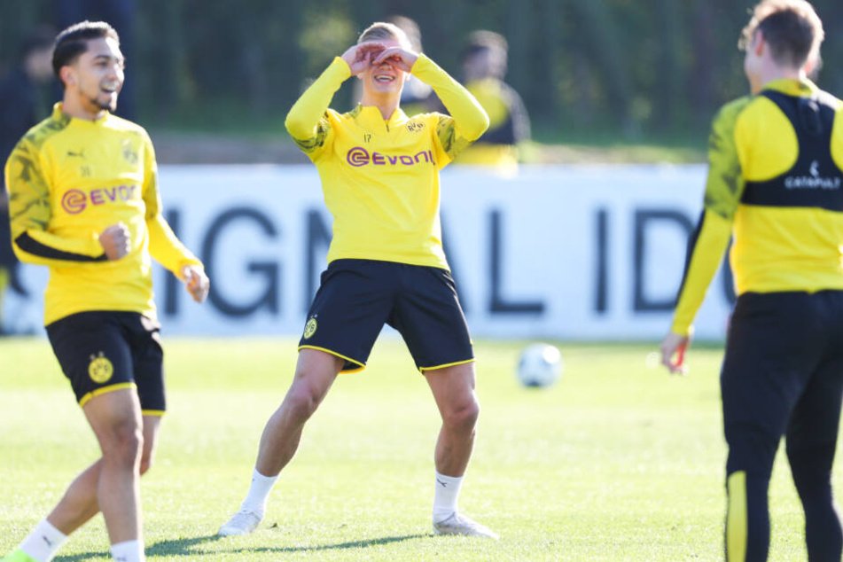 Erling Haaland hatte beim BVB-Training sichtlich Spaß.