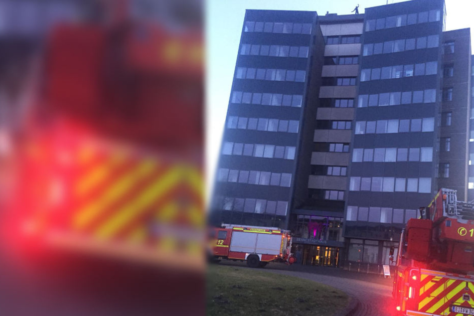 Die Feuerwehr Bielefeld hatte den Brand im Keller schnell im Griff.