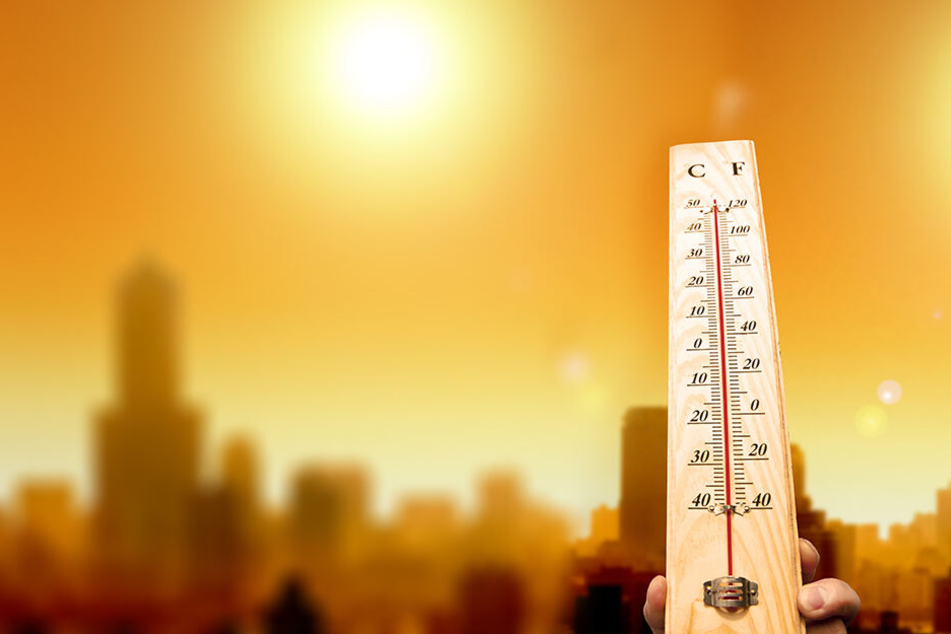 In dieser Woche steigen die Temperaturen gefühlt ins Unermessliche - doch die Mittagszeit ist entgegen dem Irrglauben nicht die Zeit, in der es am wärmsten ist!