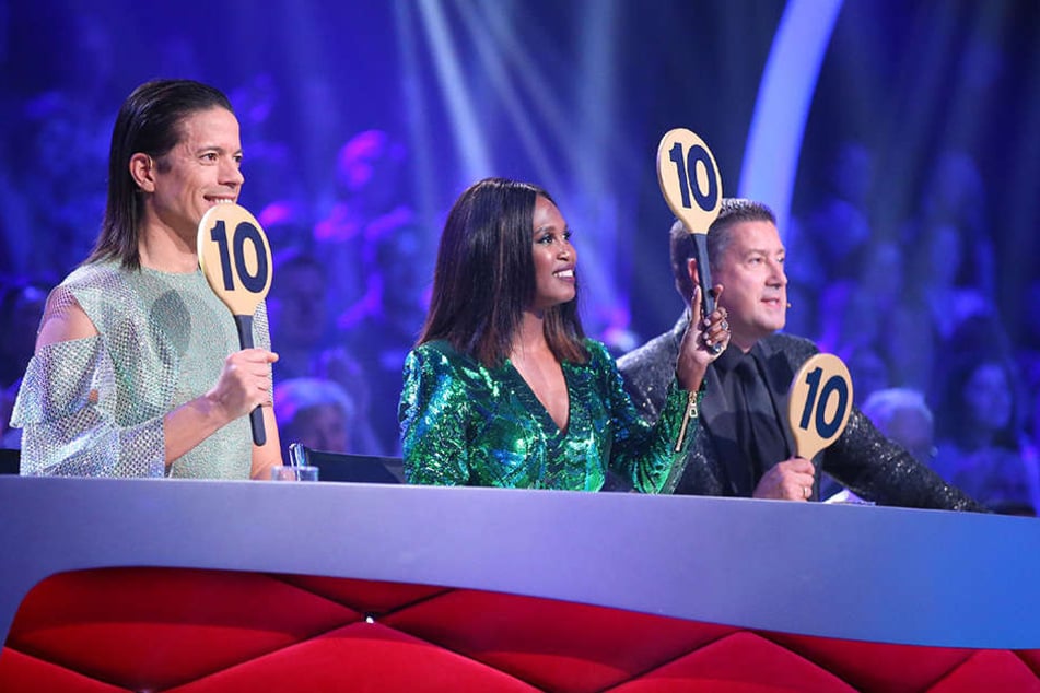 Alina hofft auf Traum-Noten von der Tanz-Jury: Jorge Gonzalez, Motsi Mabuse und Joachim Llambi (v.l.n.r.) geben nur ganz selten dreimal 10 Punkte.