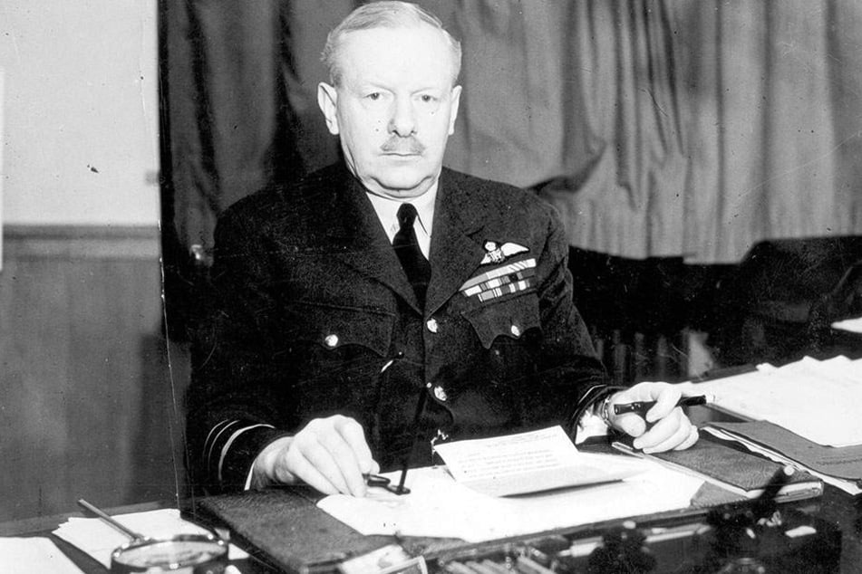 Sir Arthur Travers Harris: Der Oberbefehlshaber des Royal Bomber Command agierte mit mörderischer Konsequenz und eiserner Zielstrebigkeit.