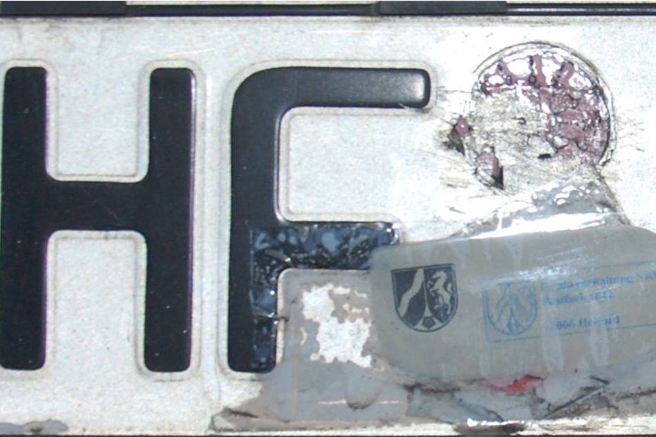 Die Polizei Herford hat eine dreiste Fälscherin (32) in Herford aus dem Verkehr gezogen.