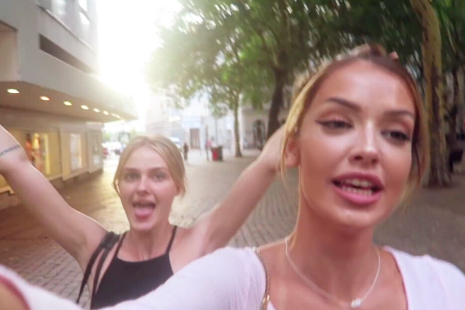 Enisa (rechts) und Vanessa sind in gemeinsamen Youtube-Videos zu sehen, die bereits vor GNTM aufgenommen wurden.