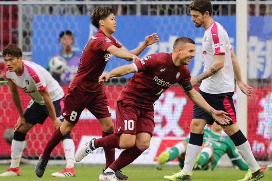 Lukas Podolski (33) spielt seit 2017 in für Vissel Kobe in Japan.
