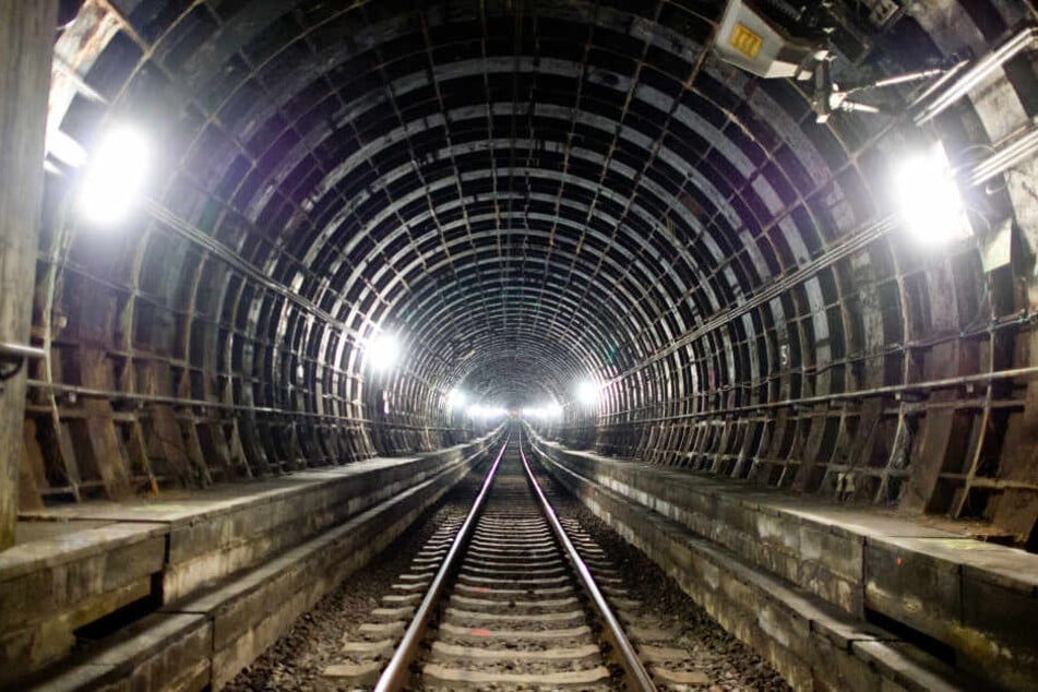 Der sonst vielbefahrene S-Bahn-Tunnel bleibt bis in die Nacht zum Montag leern.
