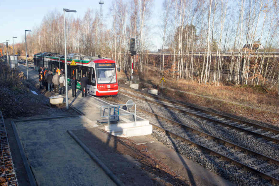 Nach zehn Monaten Bauzeit ist der neue Haltepunkt im Küchwald fertig. Die Citylinks von Chemnitz nach Burgstädt halten dort im Stundentakt.