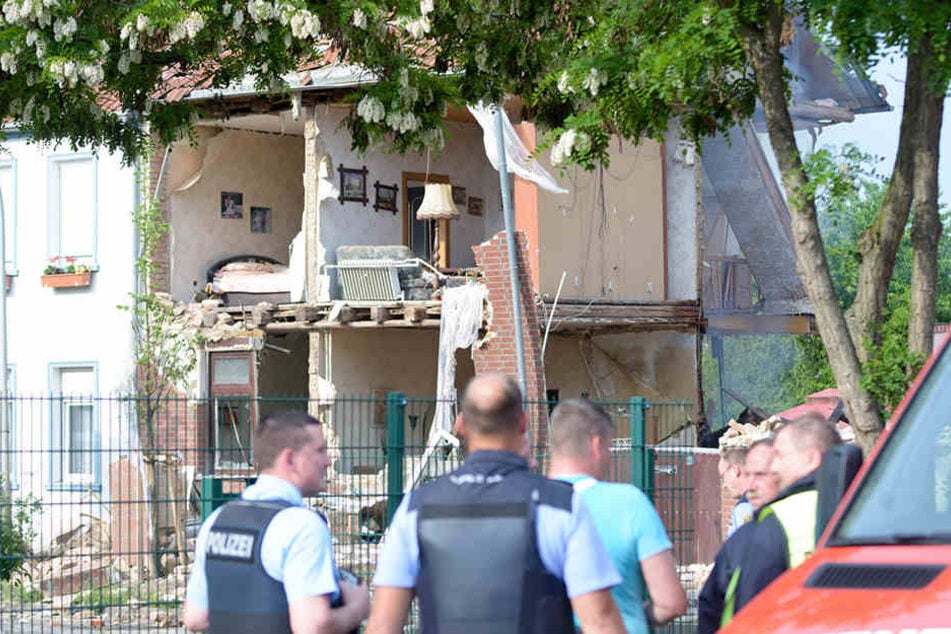 Eine Gasexplosion hatte das Wohnhaus im Salzlandkreis zerstört. Es wurde noch in der selben Nacht abgerissen.