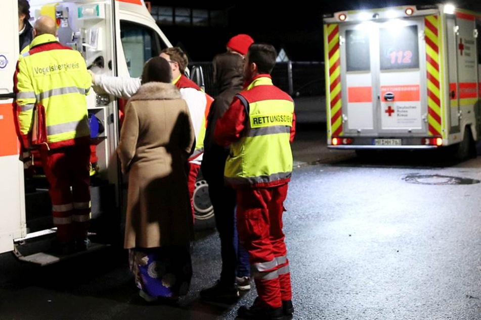 Die 30-Jährige musste nach ihrem Sturz ins Krankenhaus gebracht werden (Symbolbild).