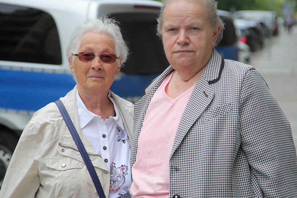 Die Betrugsopfer Anneliese M. (81, links) und Christa N. (67) sagten am Dienstag bei Gericht aus.
