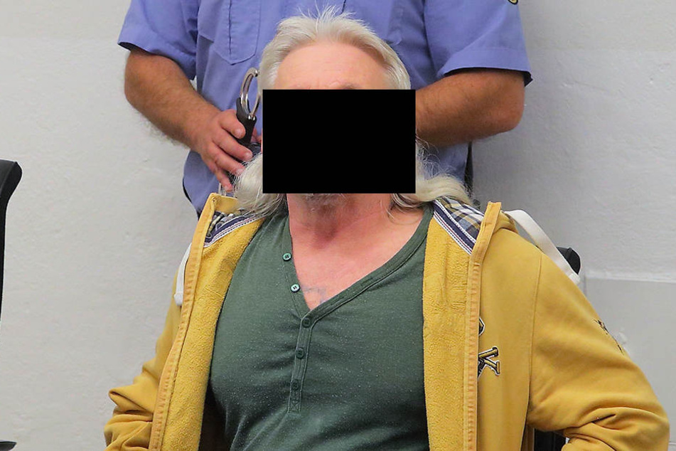 Harry N. (58) fühlt sich von der Justiz verfolgt und pöbelte noch im Prozess uneinsichtig herum.