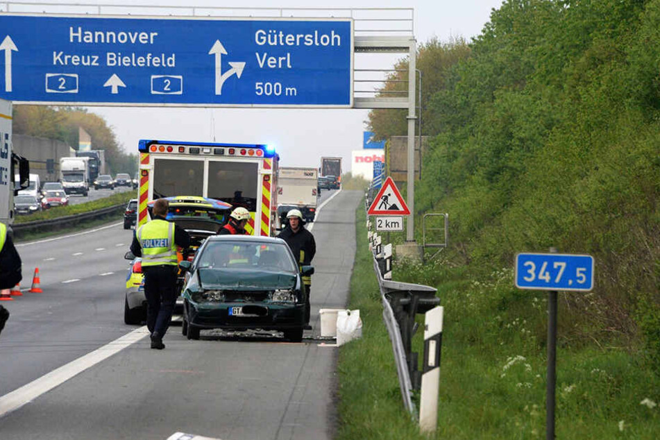 Der VW Polo der 29-Jährigen blieb entgegen der Fahrtrichtung stehen.