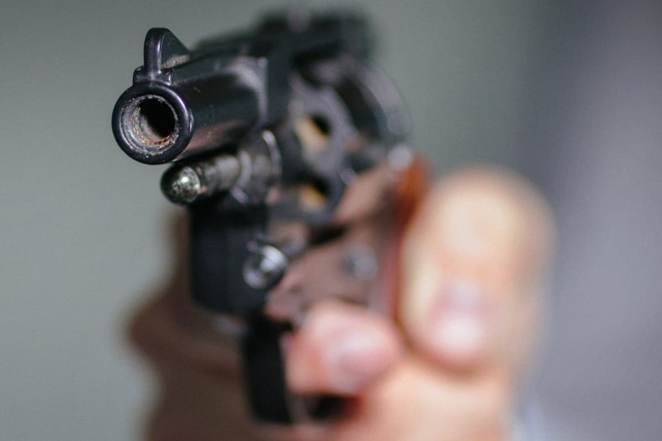 Der 22-Jährige schoss mit einer Schreckschusspistole.