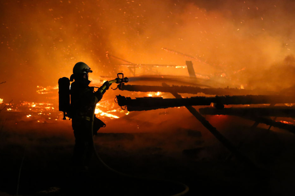Der Feuerteufel wurde am Dienstag festgenommen. (Symbolbild)