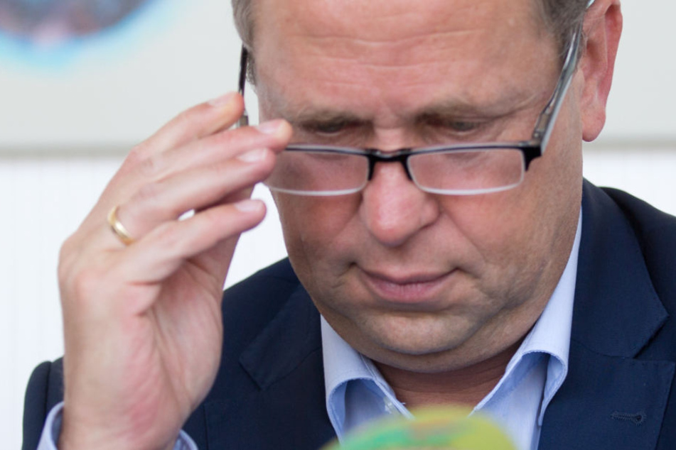 NRW-Integrationsminister Joachim Stamp verteidigte am Freitag die Abschiebung des Gefährders.