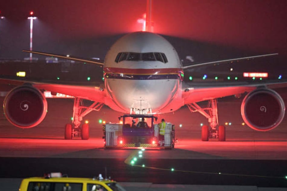 Am Dienstag ist ein Flugzeug mit abgelehnten Asylbewerbern im afghanischen Kabul angekommen. (Symbolbild)