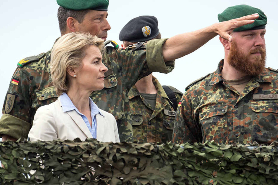 Ursuly von der Leyen besuchte die Kaserne am "Tag der Bundeswehr".