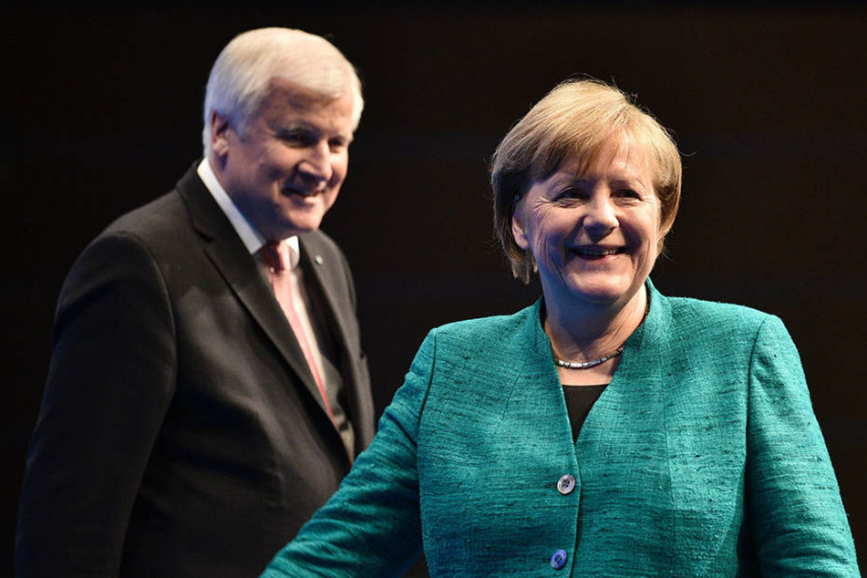 Seehofer und Merkel erleichtert, doch der eigentliche Marathon steht noch bevor.