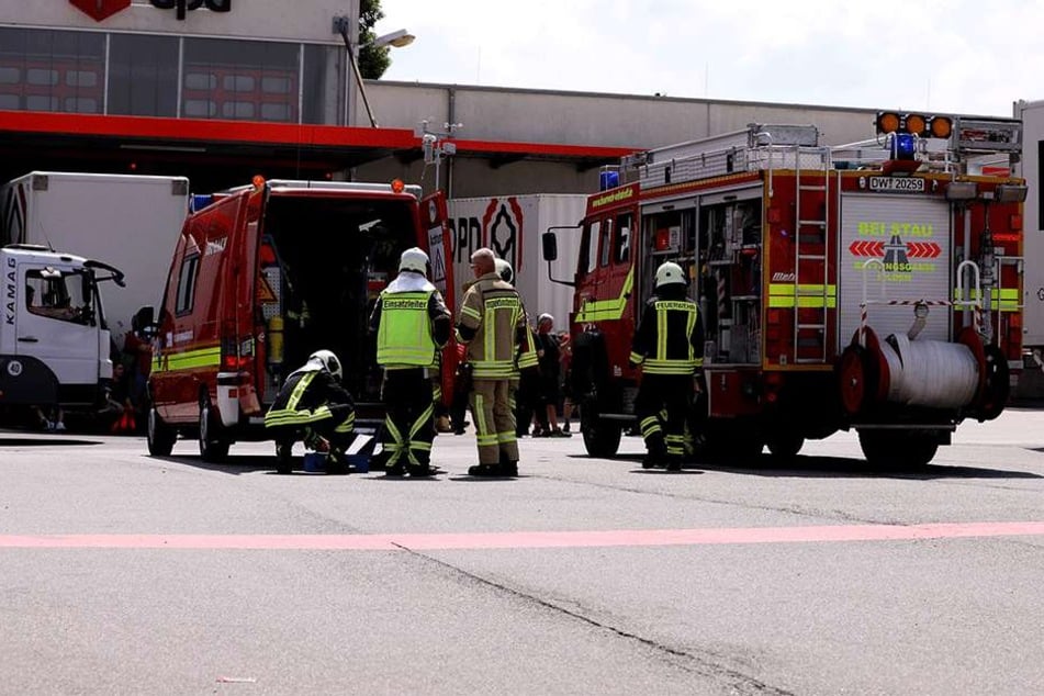 Einsatzkräfte vor Ort in Kesselsdorf.