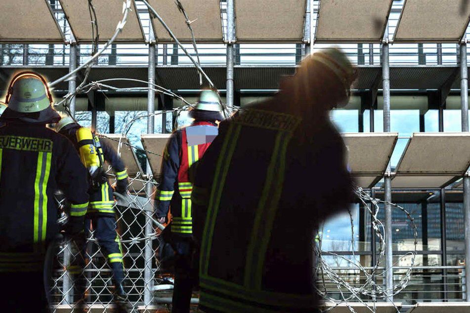 Ein 28 Jahre alter Bewohner soll in einer Asylunterkunft Feuer gelegt haben.