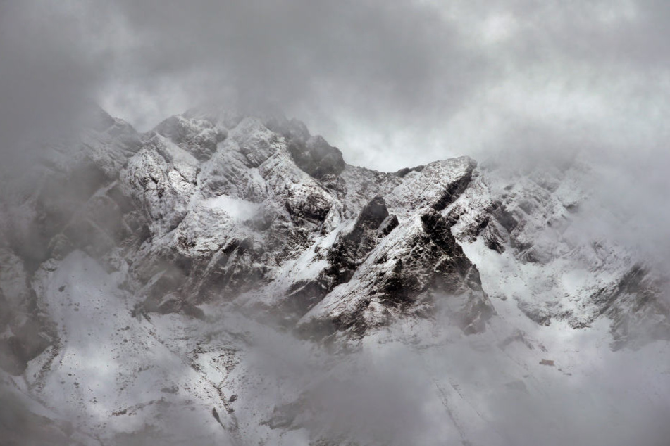 In den Allgäuer Alpen starb ein 51-Jähriger nach einer Bergtour.