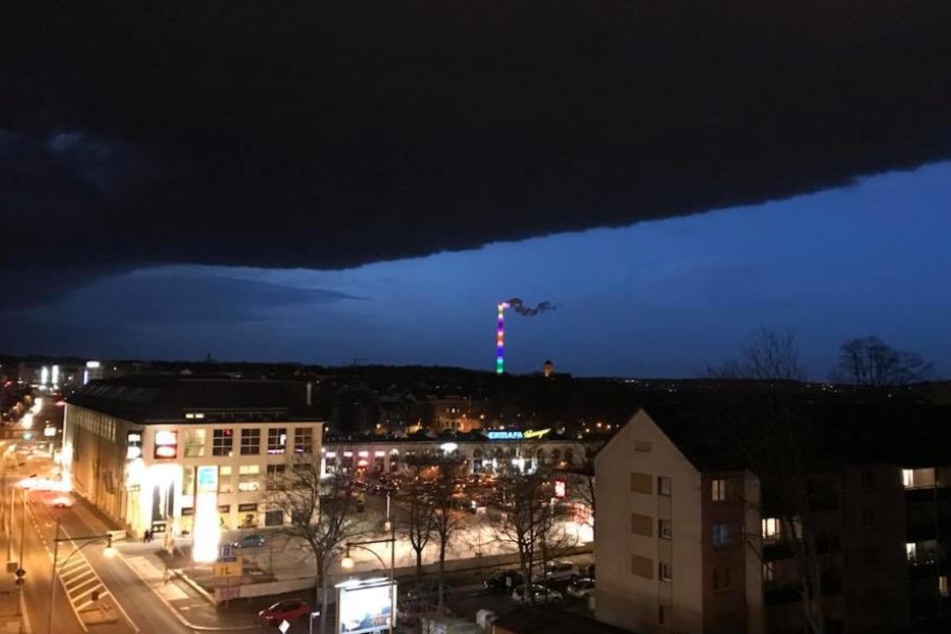 Auch über Chemnitz zog eine eindrucksvolle Gewitterfront auf.