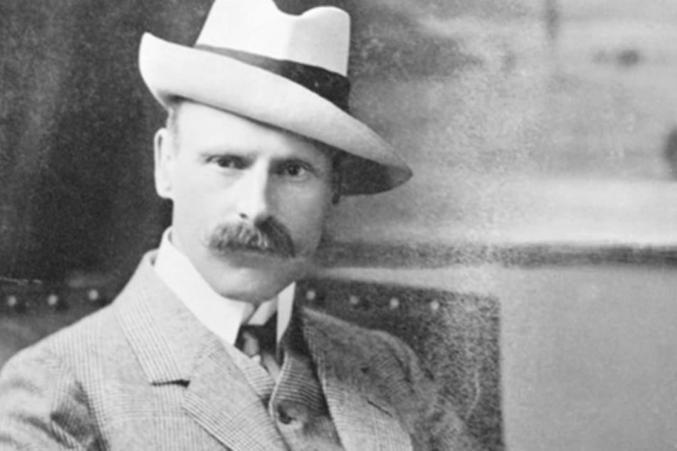 Ottomar Heinsius von Mayenburg (1865 bis 1932) wurde in Schönheide im
Erzgebirge als Sohn eines Postdirektors geboren.