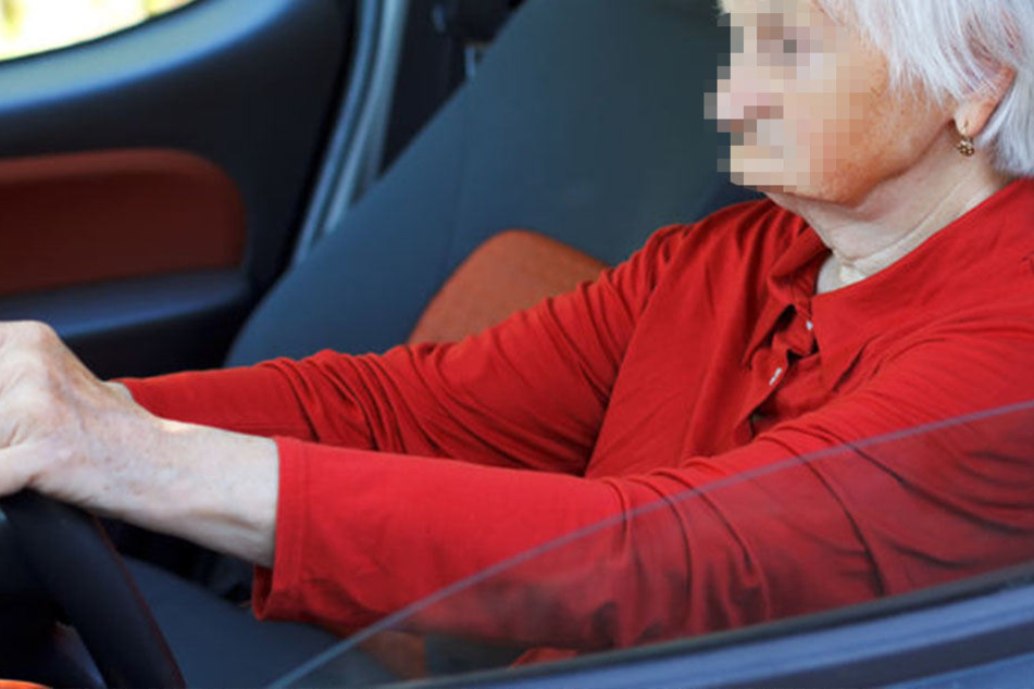 Die Seniorin sagte der Polizei, dass sie nicht zu Fuß gehen wollte. (Symbolbild)