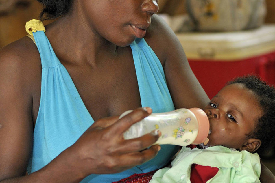 Eine Frau hat in Südafrika ein Baby entführt und es jahrelang als ihr eigenes aufgezogen. (Symbolbild)
