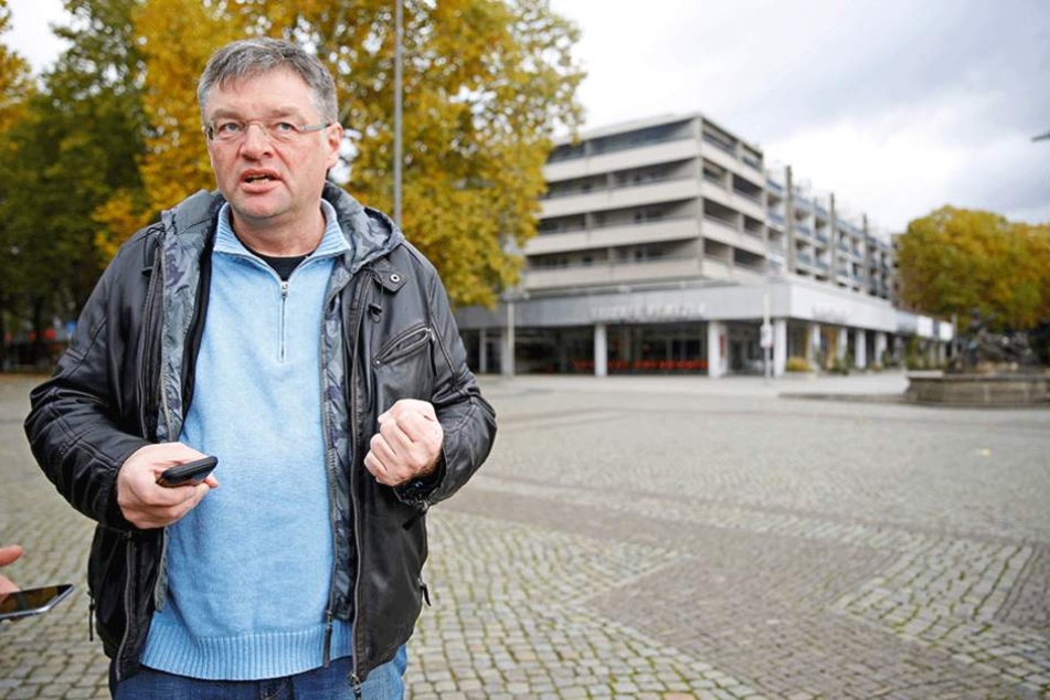 FDP-Chef Holger Zastrow (47) kritisiert die Pläne der DVB.