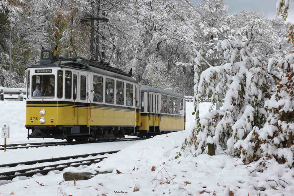 Romantische Fahrt mit der Oldtimerbahn.