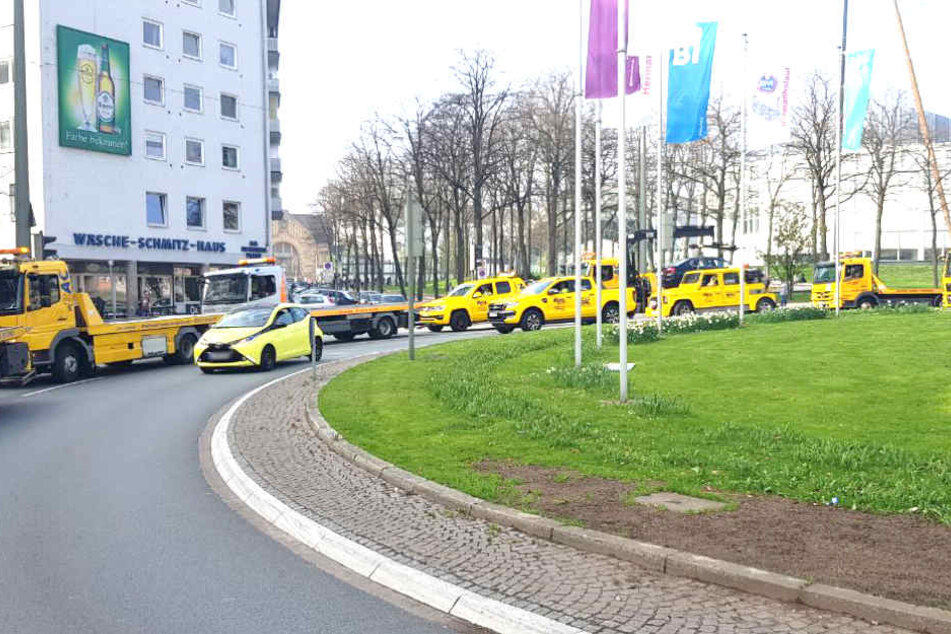14 Fahrzeuge beteiligten sich an dem Autokorso durch die Stadt.
