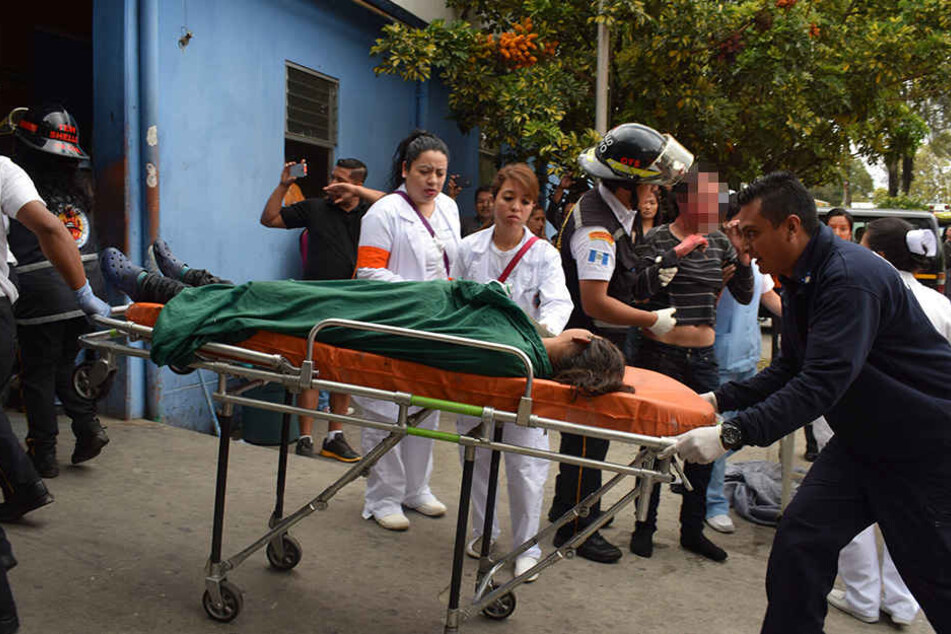 In Guatemala brannte ein Heim für Kinder und Jugendliche.