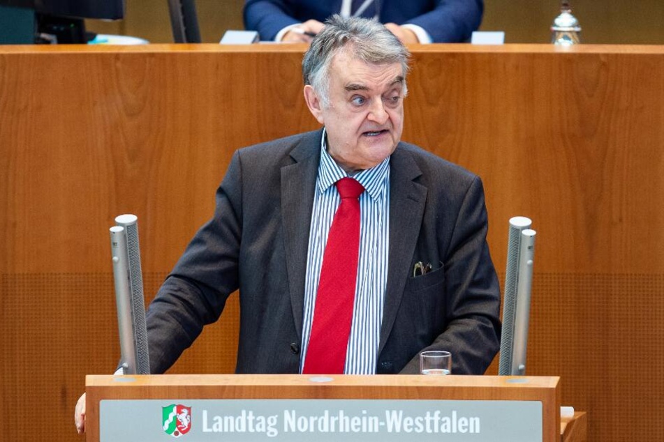 Innenminister Herbert Reul will Kindesmissbrauch in Zukunft stärker bekämpfen.