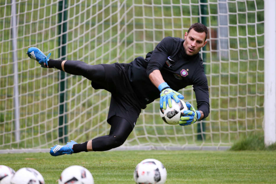 Daniel Haas bei einer ersten Trainingseinheit für den FCE.