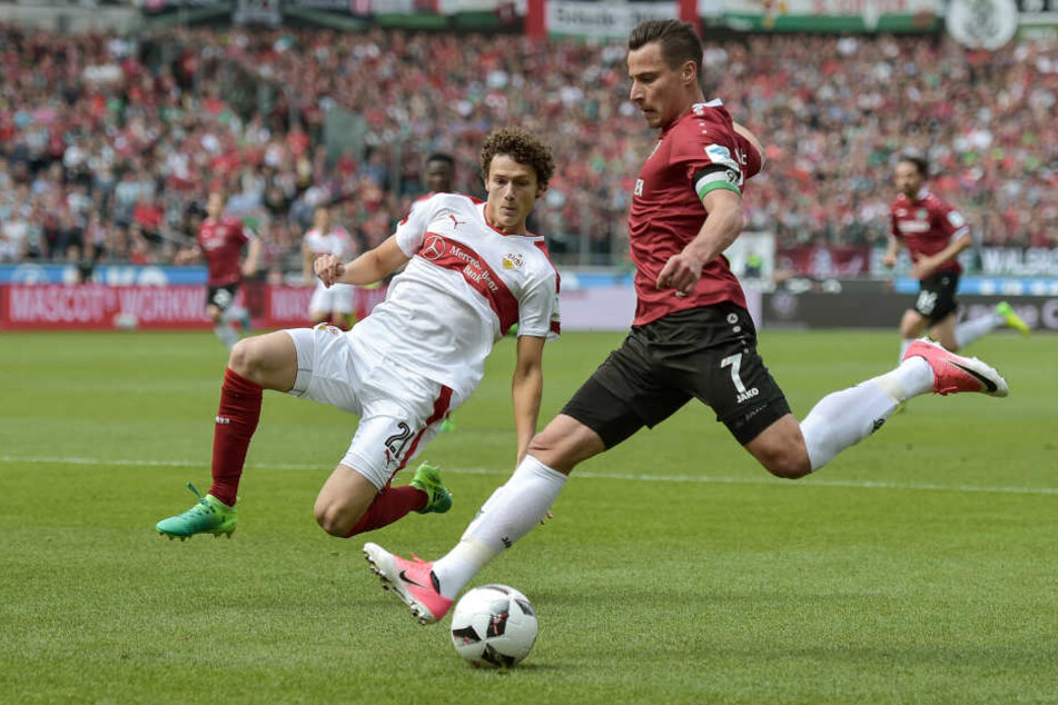 RB Leipzig soll ein Auge auf Stuttgarts Abwehr-Juwel Benjamin Pavard geworfen haben.