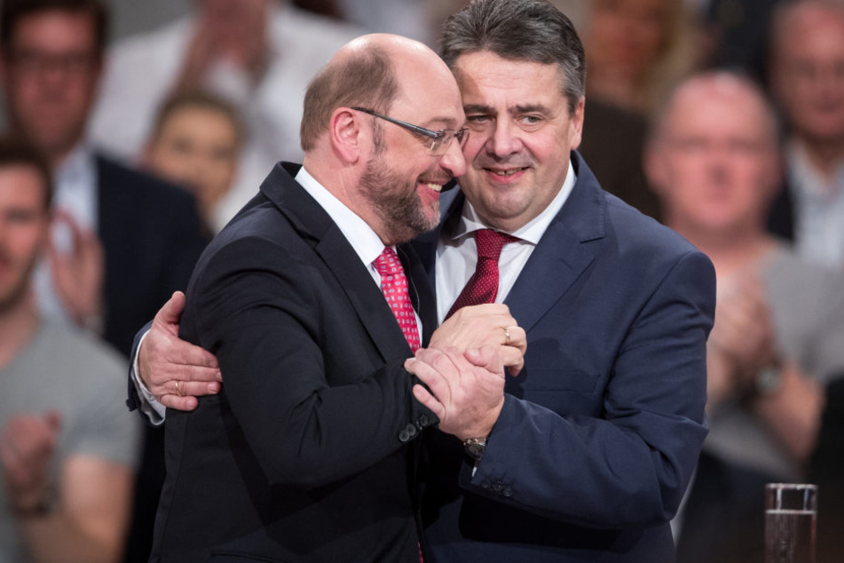 Schulz mit Sigmar Gabriel.