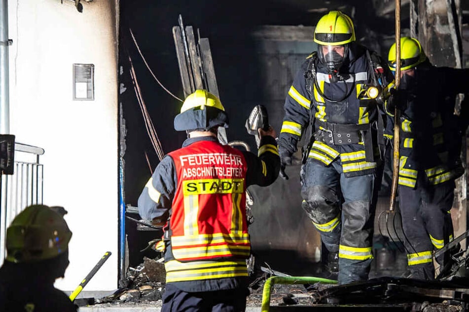 Zahlreiche Einsatzkräfte der Feuerwehr bekämpften den Brand.