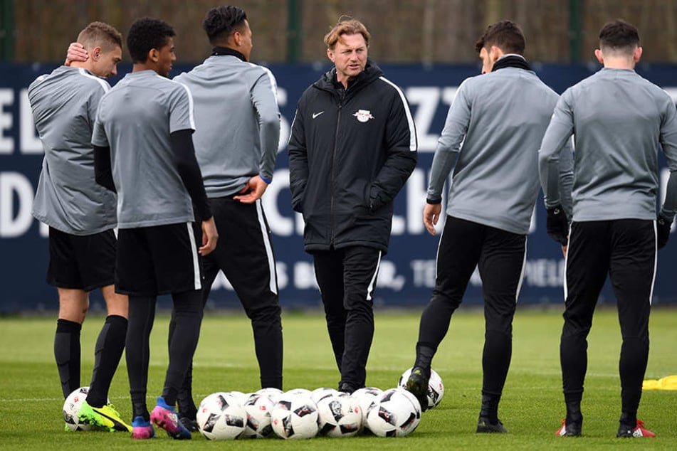 Hasenhüttl trainierte mehrere Taktiken, will gegen Bremen variabel sein.