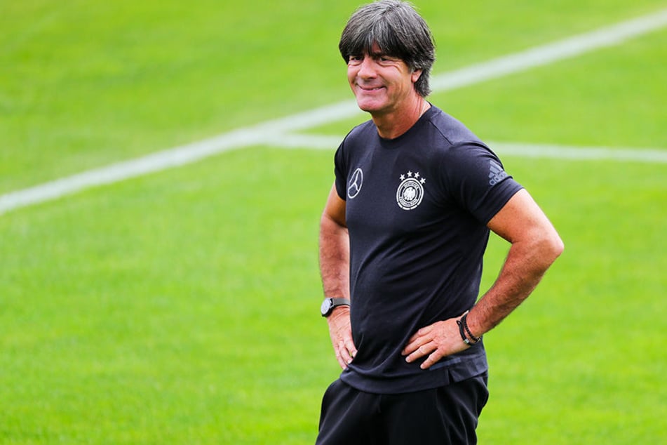Ein gut gelaunter Bundestrainer zum Start des Trainingslagers in Südtirol: Joachim Löw stand auf der ersten Pressekonferenz Rede und Antwort.