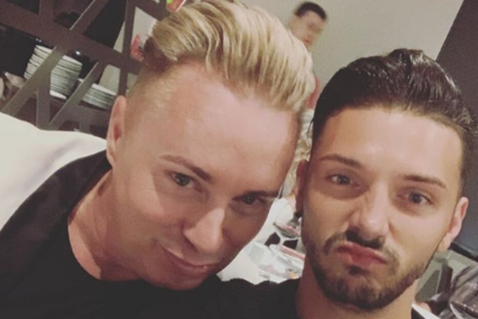 Barrie und der halb so alte Scott sind jetzt offiziell zusammen und wollen heiraten.