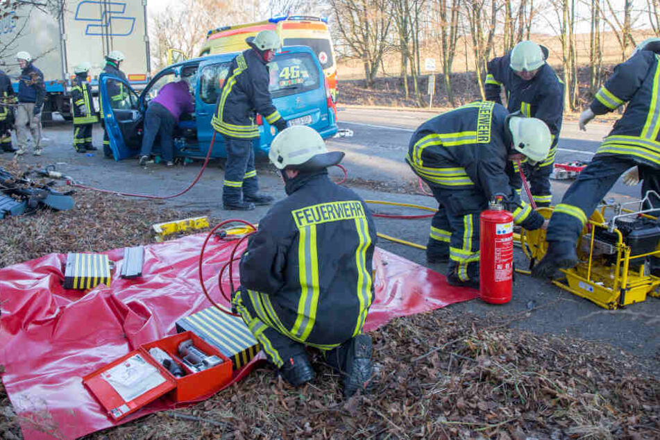 Auf der B101 hat es am Freitagnachmittag heftig gekracht.