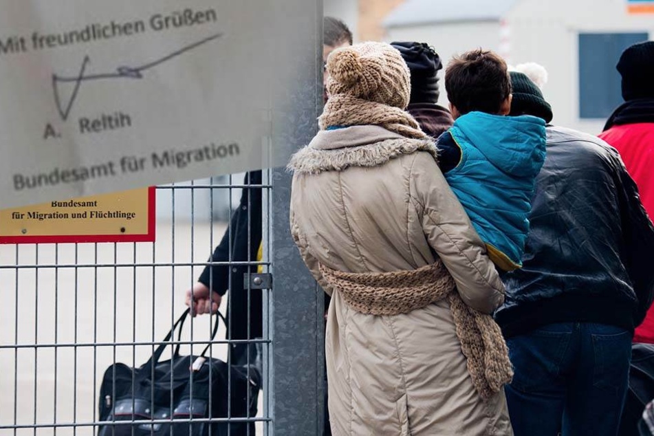 Die Familie bekam einen Brief von A. Reltih. Liest man den Namen rückwärts, weiß man von der Fälschung.