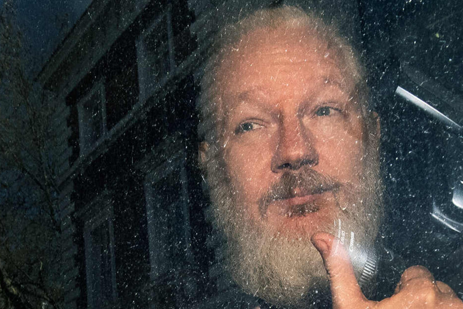 Julian Assange kommt nach seiner Festnahme am 11. April am Westminster-Amtsgericht in London an.
