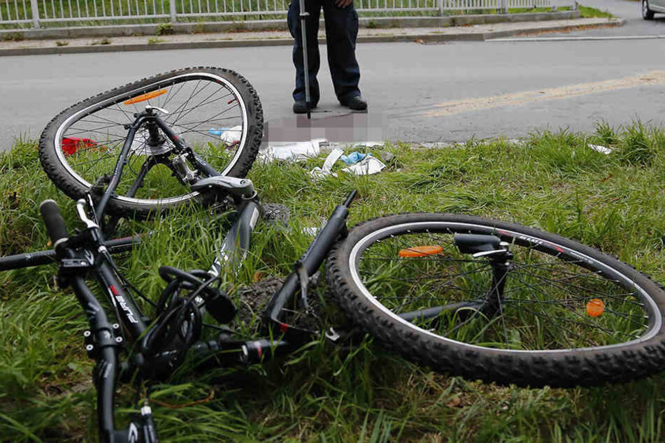 Ein 46-Jähriger ist mit seinem Rad gestürzt und hat sich den Kopf aufgeschlagen.