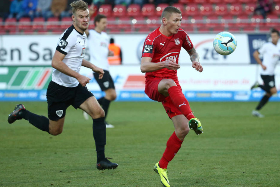Sebastian Mai (li.) gewann mit seinem neuen Verein Münster gegen seinen alten Zwickau.