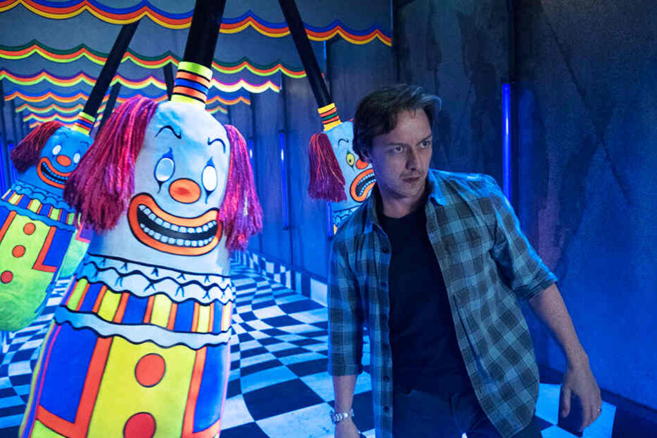 Bill Denbrough (James McAvoy) stellt sich Pennywise - ausgerechnet im "Fun House" auf einem Volksfest!